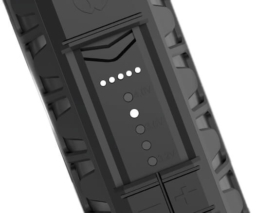 Jednoduché ovládání a nastavený výstupního napětí u gripu Vandy Vape AP Tlačítka a funkce gripu Vandy Vape AP